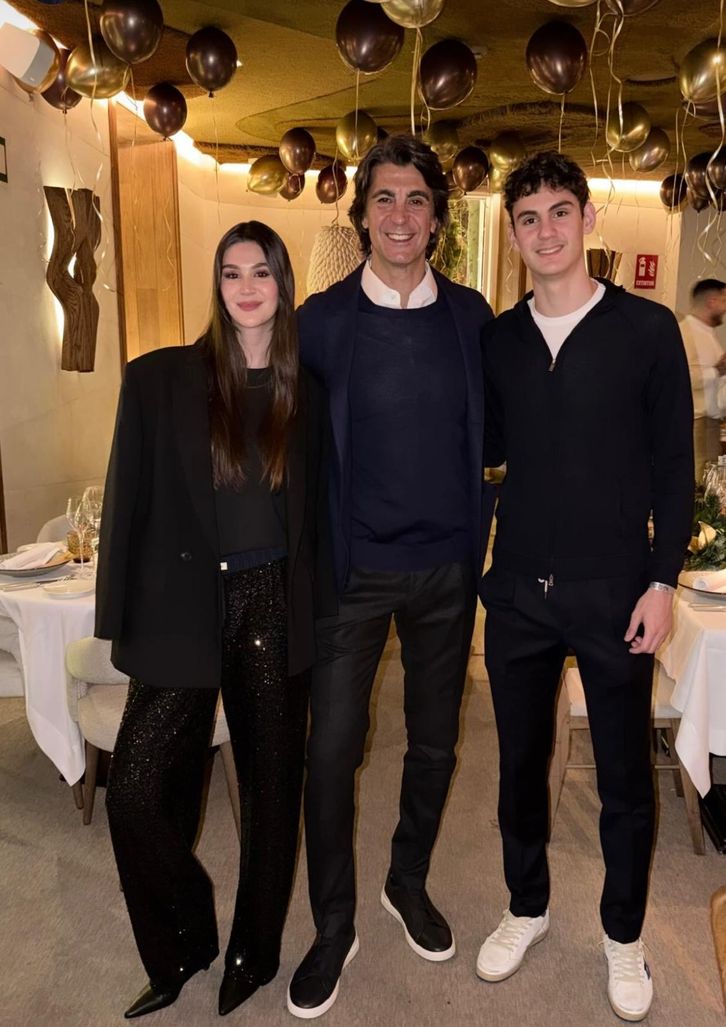 Ailecek mutluluk, yeni yılın getirdiği sıcaklık