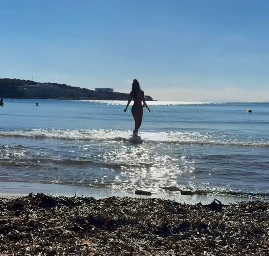 Soğuk su, yeni yıl coşkusu, Ebru Şahin'den cesaret!