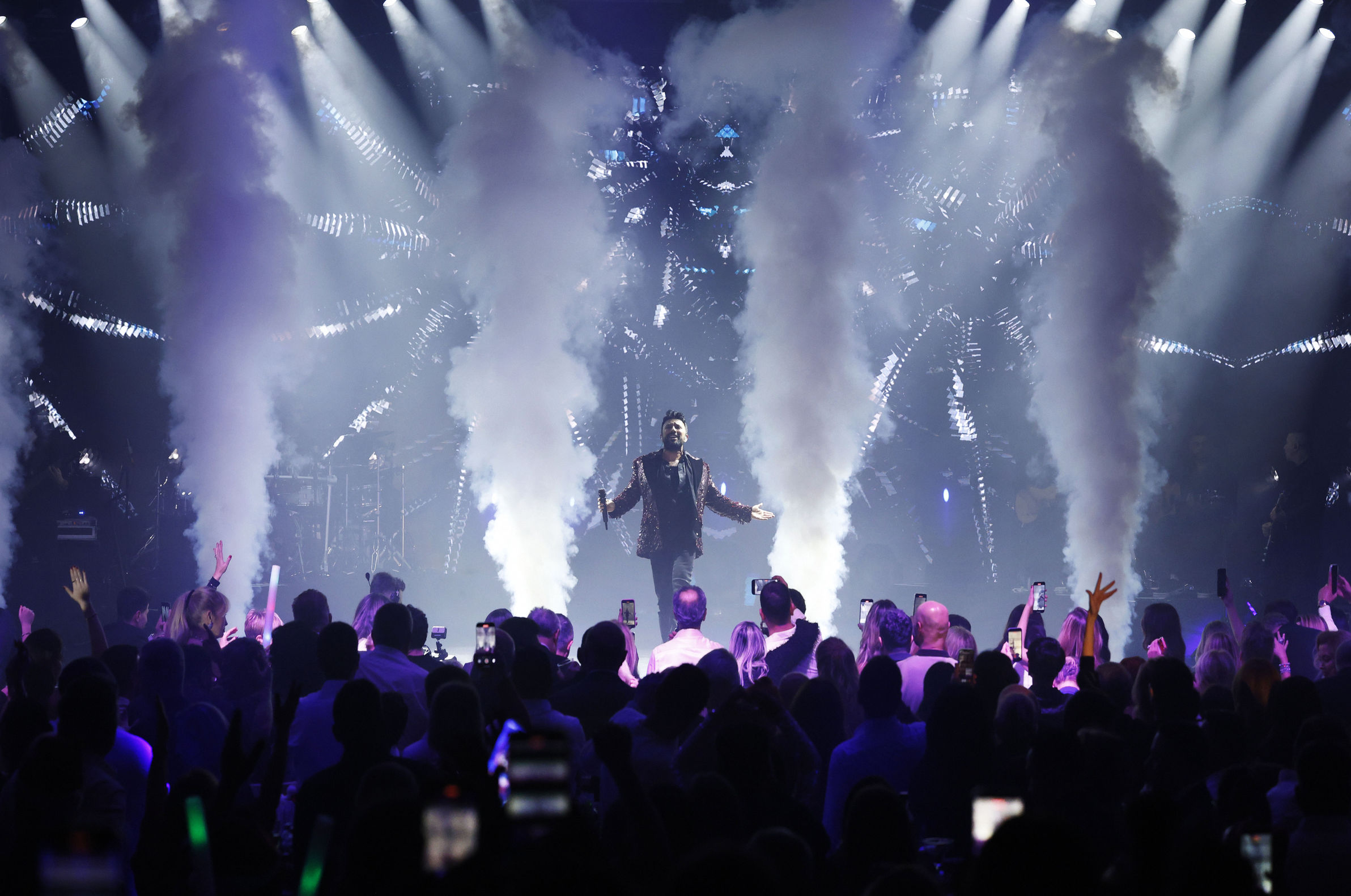 Coşkuyla girdi Tarkan, 2026'yı KKTC'de karşıladı!