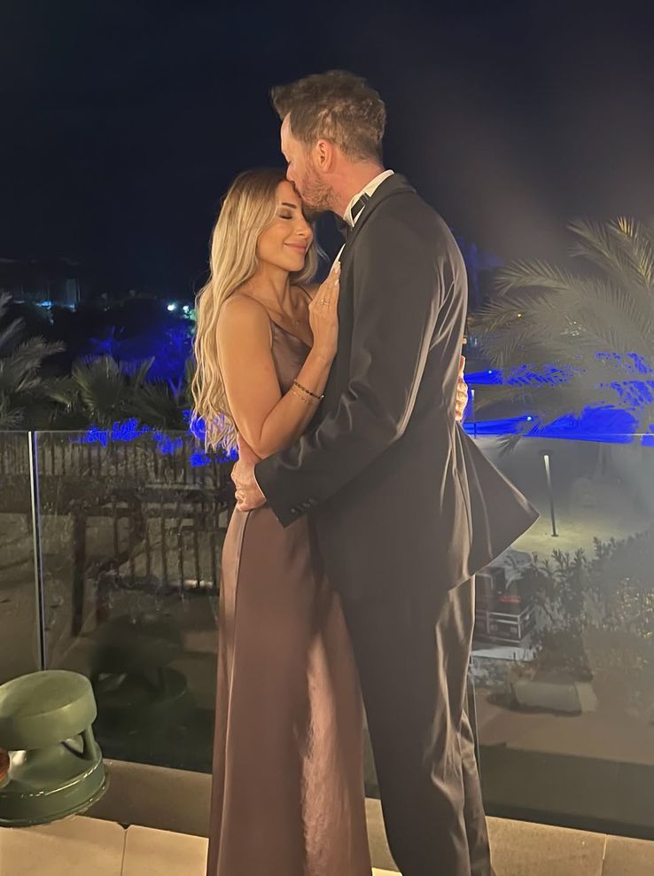 Aşkın resmiyeti, mutlulukla birleşiyor, yeni bir başlangıç!