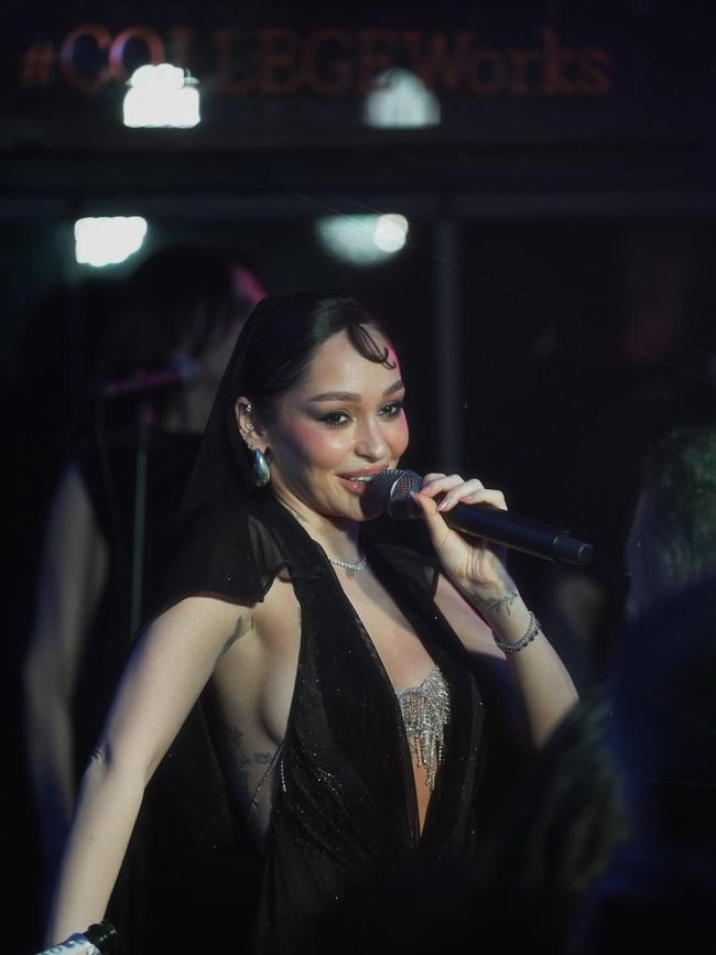 Gözaltı, şarkıcı, soruşturma, karmaşık bir tablo