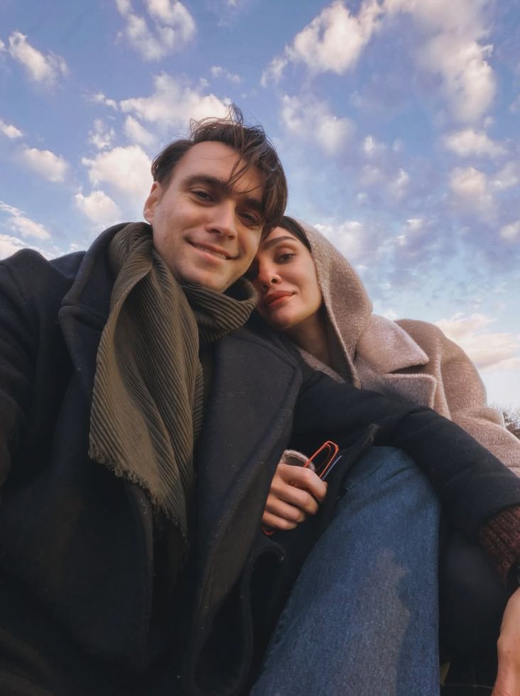 Gülüşler bulaşmış Beyoğlu sokaklarına mutluluk