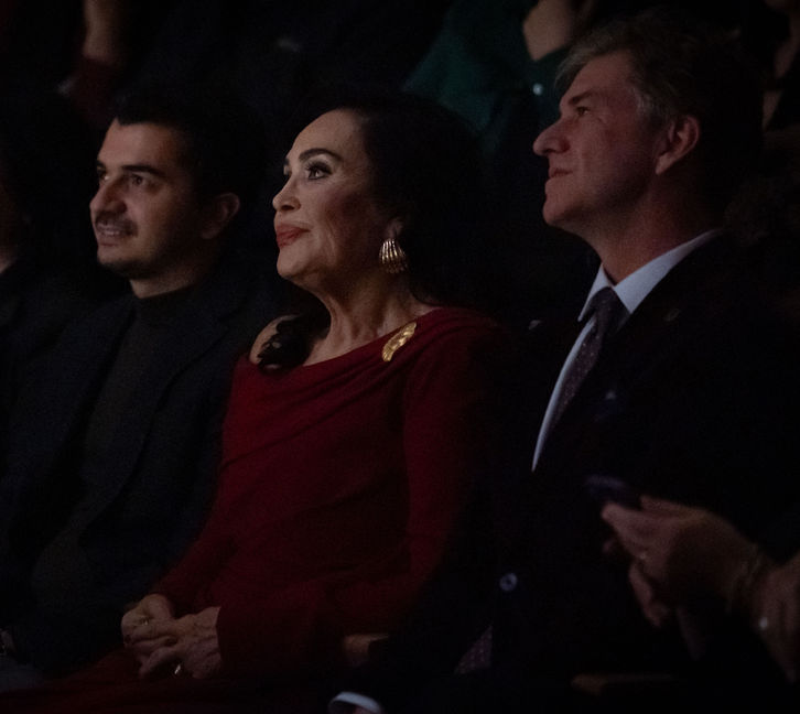 Efsane, Ankara'da hayranlarıyla şarkılarla buluştu