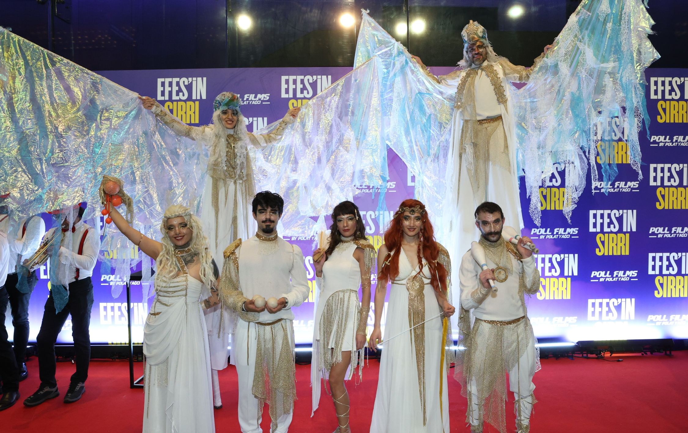 Büyülü Efes, coşkulu gösterilerle çocukları büyüledi