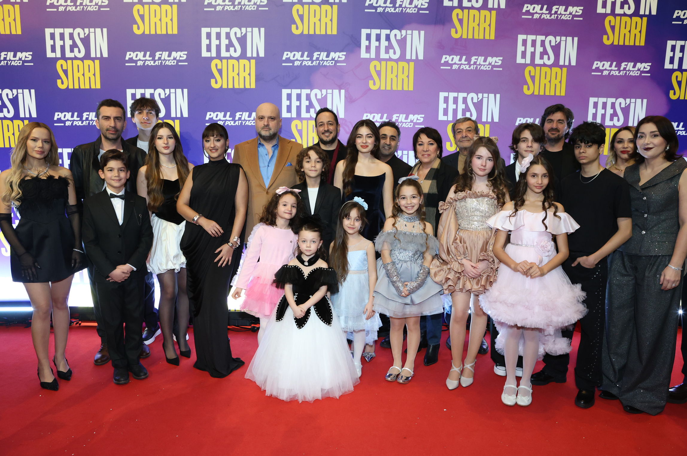 Gizemli Efes, coşkulu gösteriler, çocukların kahkahaları