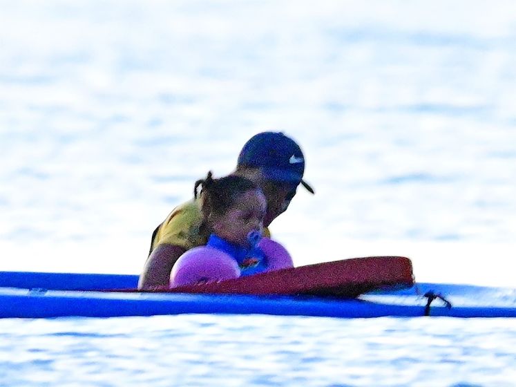 Güneş, deniz, aile, mutluluk Barbados'tan