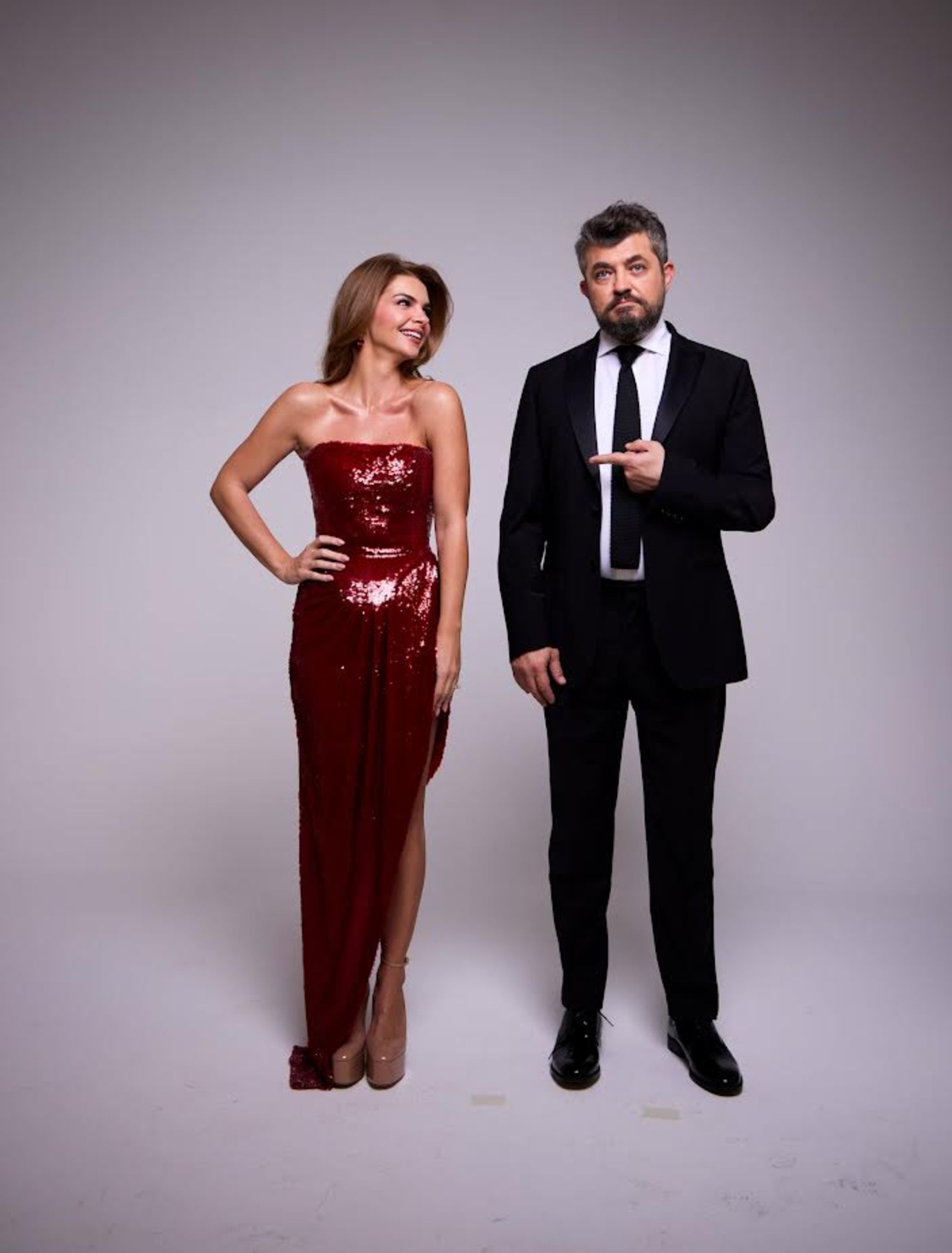 Gülüşler, gözler, hayat Sahne bambaşka bir dünya