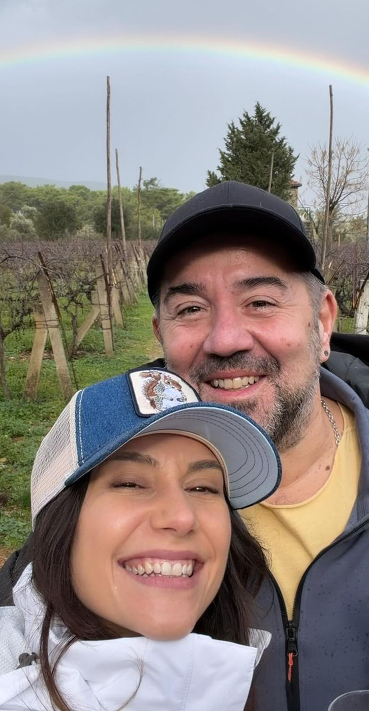 Gökkuşağı altında aşk, Bodrum'da tatil anı yakalandı