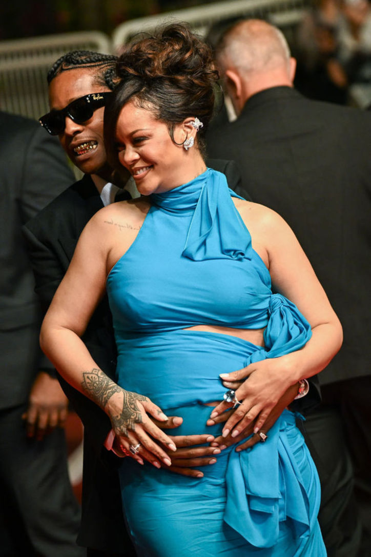 Gizemli göndermeler, hayranlar şimdiden heyecanlandı!