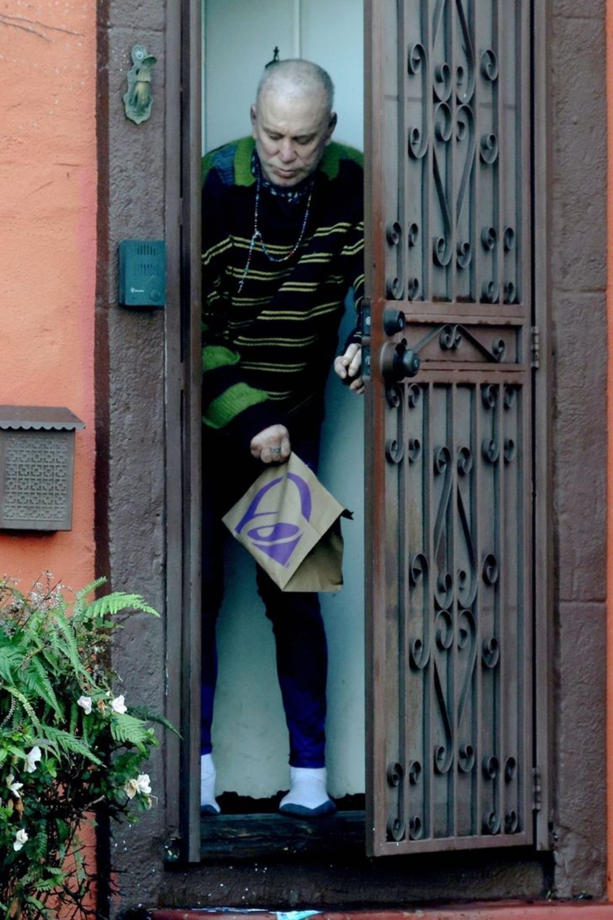 Yıldızın düşüşü, yalnızlık, geçmişin izleri, umutsuzluk