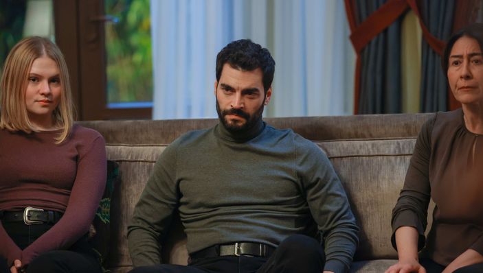 Gizemler, ihanetler ve aşkın karmaşık dansı