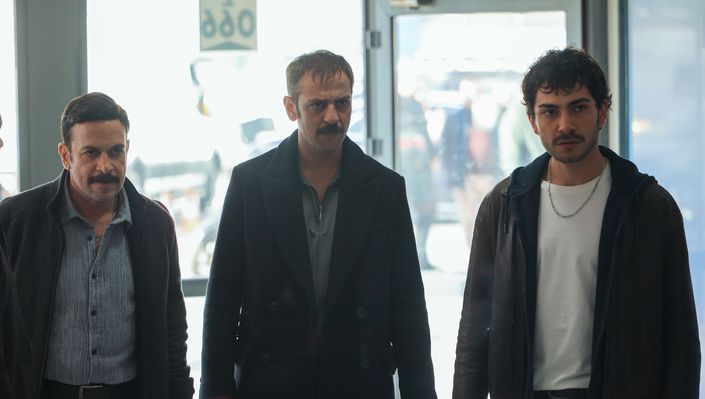 Gizemler, ihanetler, aşklar Veliaht'ta yeni dönüm noktası!