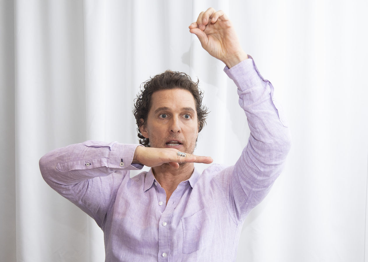 Ses, gülümseme, marka: McConaughey YZ'ye karşı kalkanını kullandı