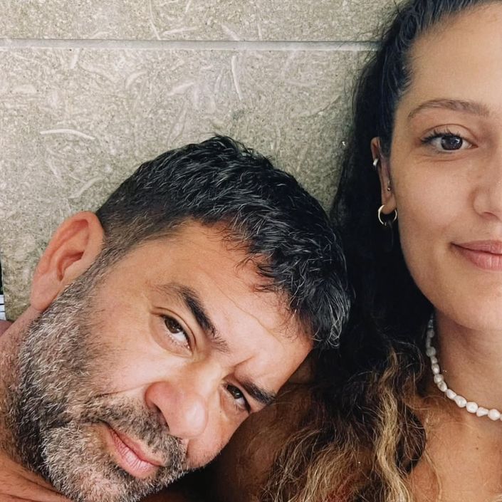 Gülüşler, bakışlar, aşk kokan bir anı yakalandı