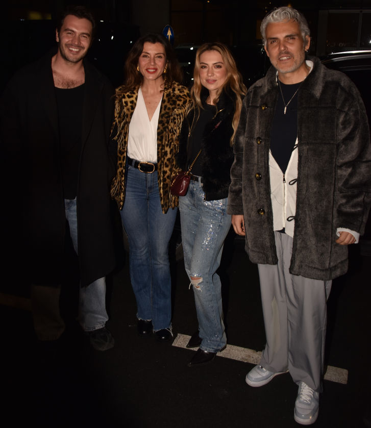 Muhteşem sahne, coşkulu kalabalık, yıldızlar bir arada!