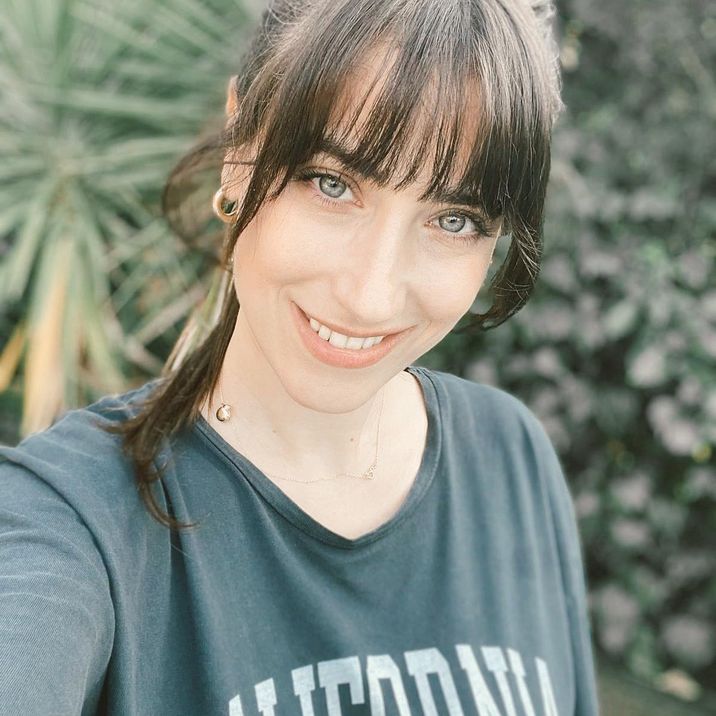 Gülüşüm değişti, yeni bir başlangıç, ışık saçıyor