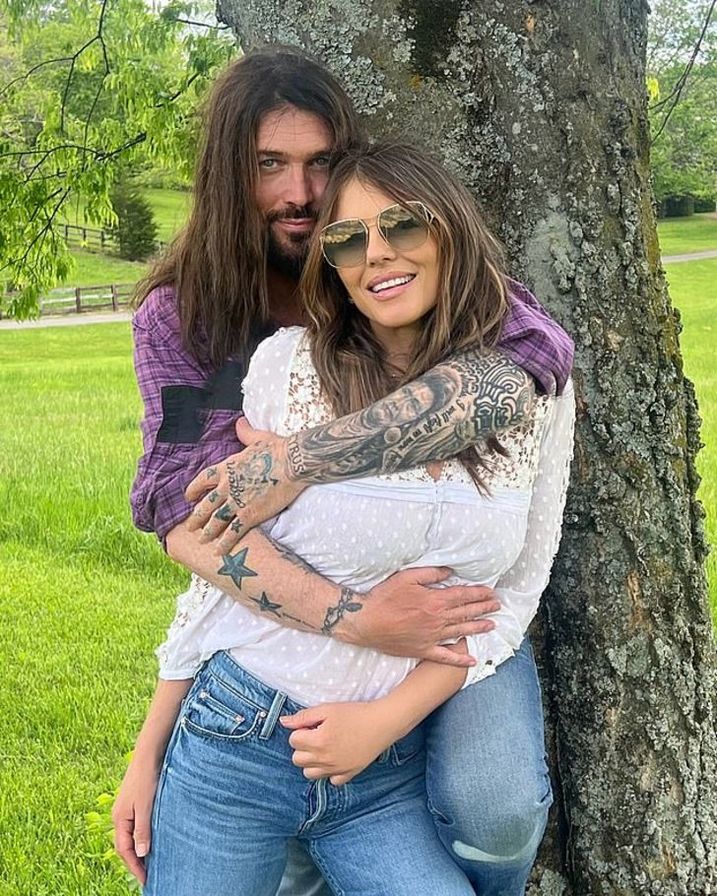 Zaman durmuş gibi, gençlik rüzgarı estiriyor