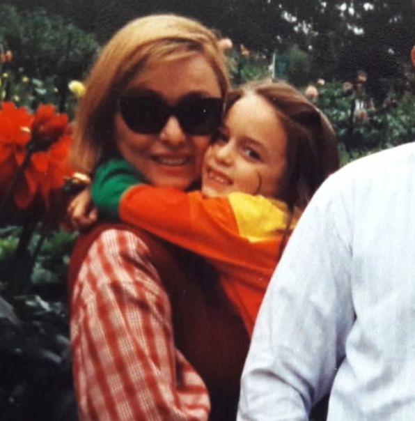 Kaybın acısı, anılarla yaşanır, sevgiyle saklanır