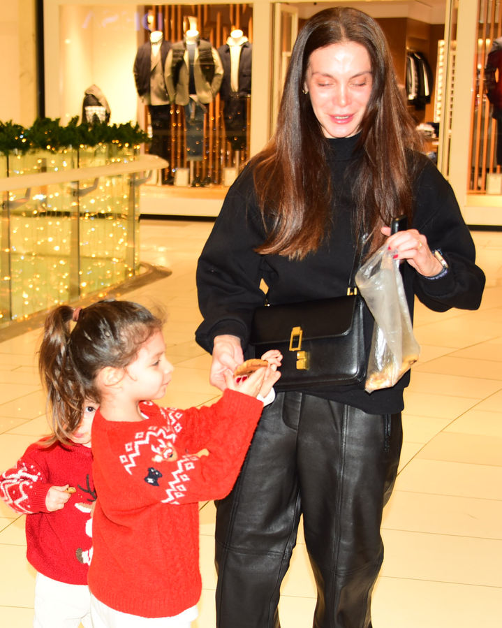 Gülüşler, sarılışlar, anlar Aile en büyük mutluluk