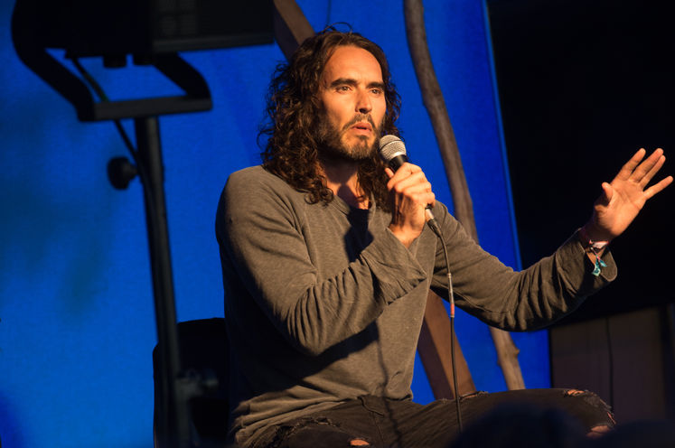 Skandal, suçlamalar, mahkeme, kefalet, sessizliğin ardından açıklama