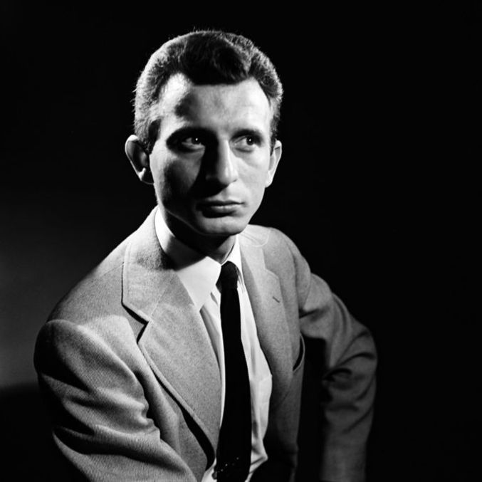 Perde kapandı, ışıklar söndü, tiyatro yasta