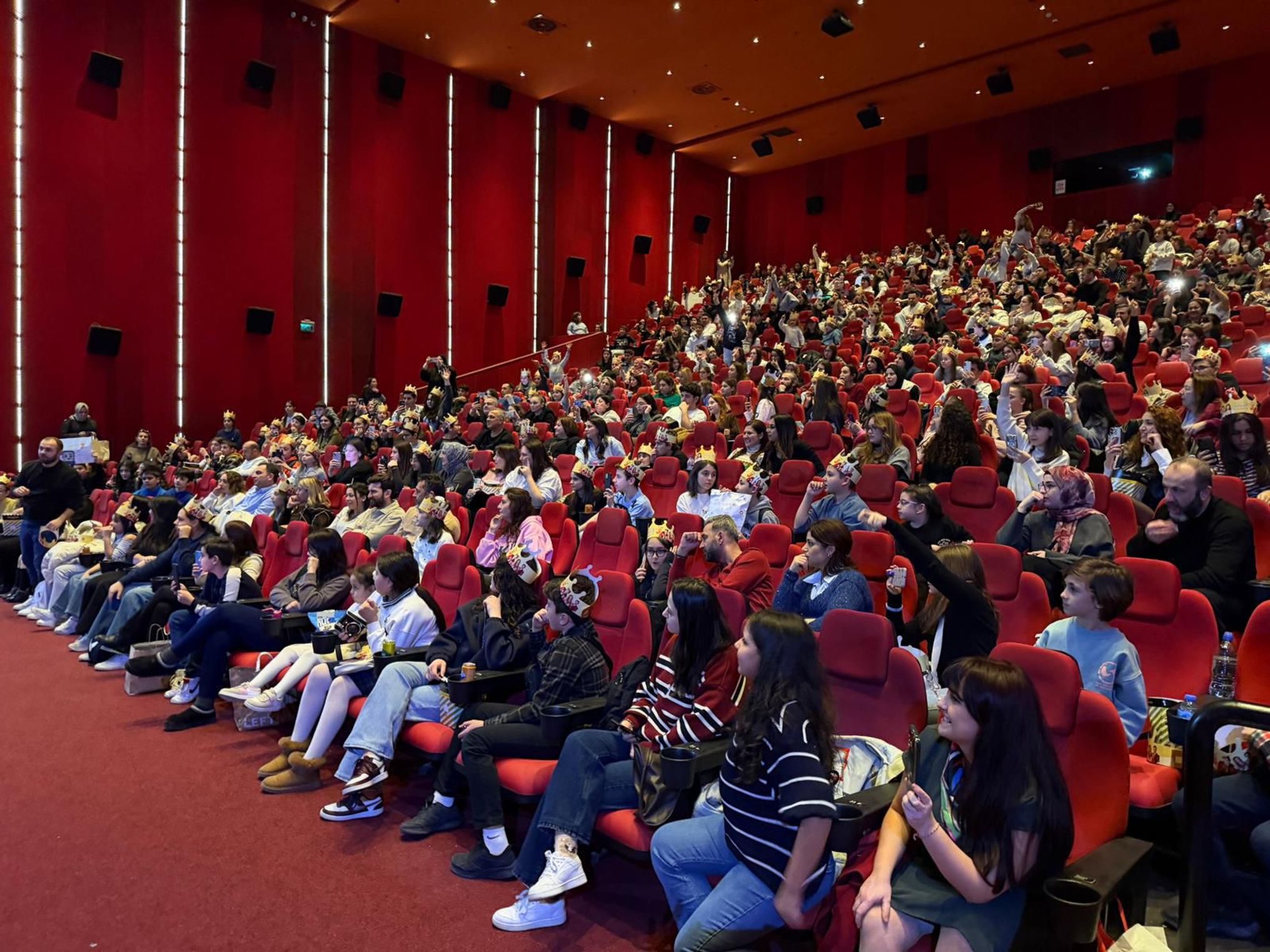 Kahkahalarla dolu, ailece izlenecek keyifli bir macera