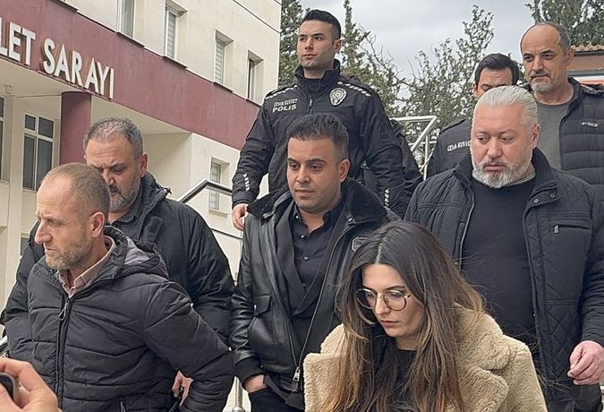 Beklenti, adalet, aile, hukuk, sessizlik