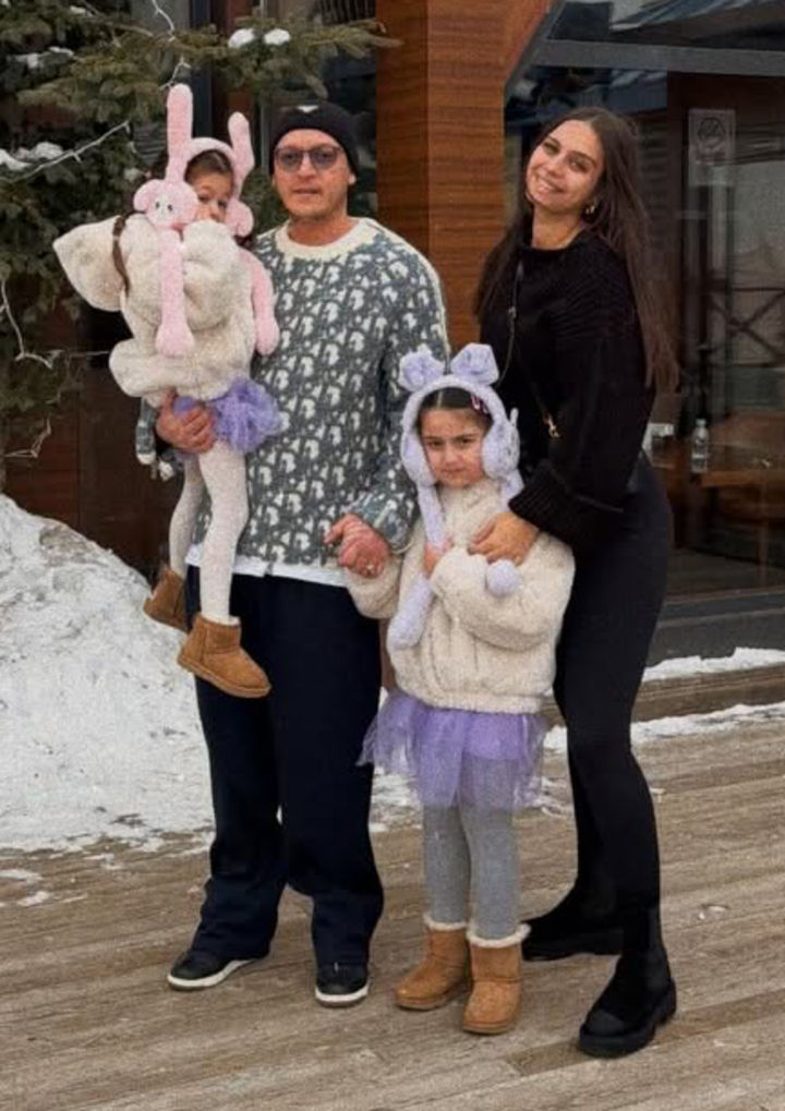 Ailecek mutluluk pozu, yeni bir hayat başlıyor