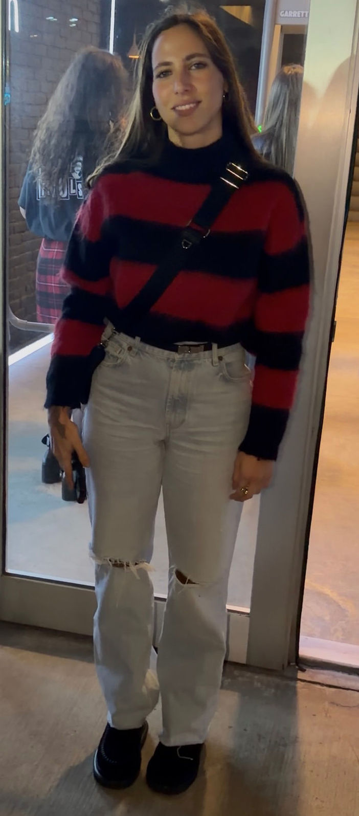 Gülüşler, kucaklaşma, yıllara meydan okuyan dostluk