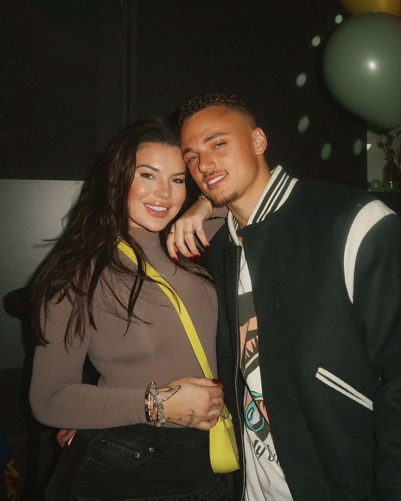 Hollandalı yıldız, sevgilisi ve çocuklarıyla aile tablosu