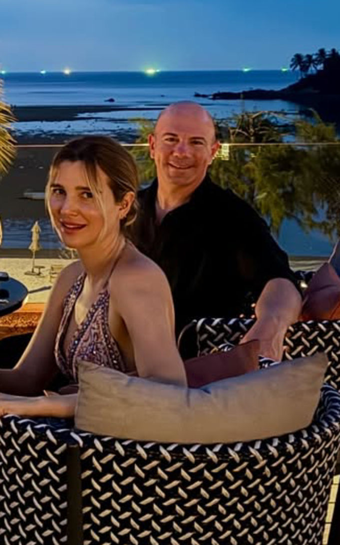 Gülüşler, güneş, Tayland anıları bir arada