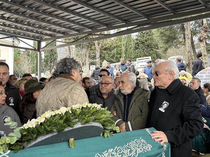 Duygu yoğunluğu, sevenleri, bir efsane yolculuğa çıktı