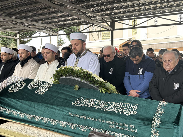 Duygu yoğunluğu, sevenleri, Türk müziğinin bir yıldızı söndü