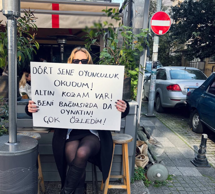 Oyunculuk hasretiyle pankart açan Hayal Köseoğlu'ndan samimi bir çığlık