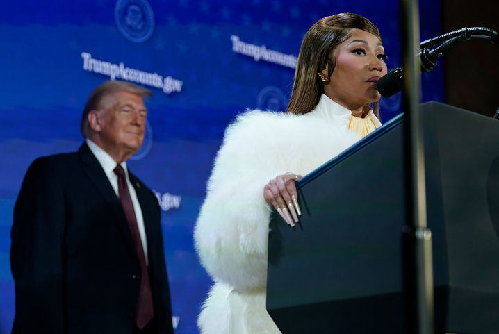 Sahnede Nicki, Trump'a destek, dikkat çekici anlar