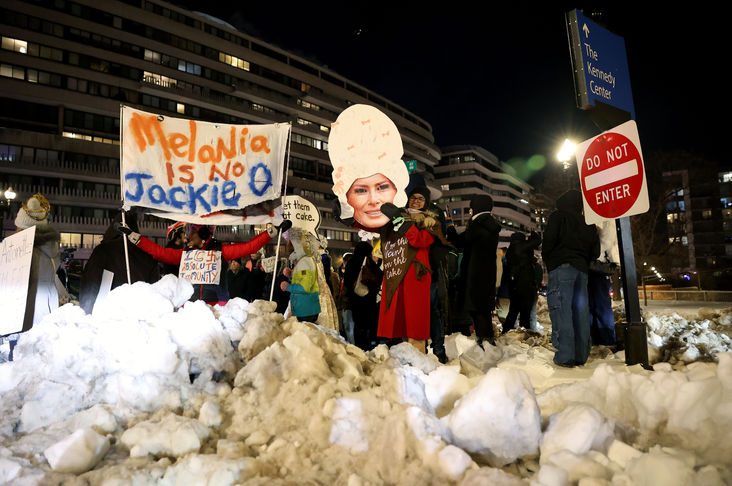 Kameralar, protestolar, şöhretler ve tartışmalı bir belgesel