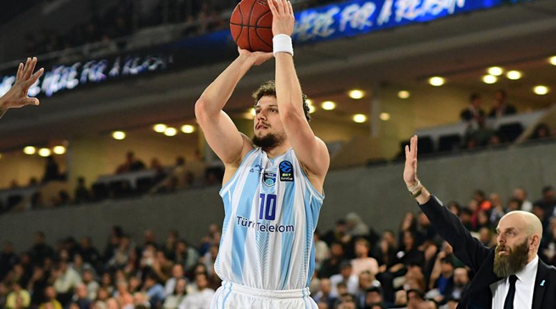 Sarı kırmızılar sahada domine etti, Lions teslim oldu