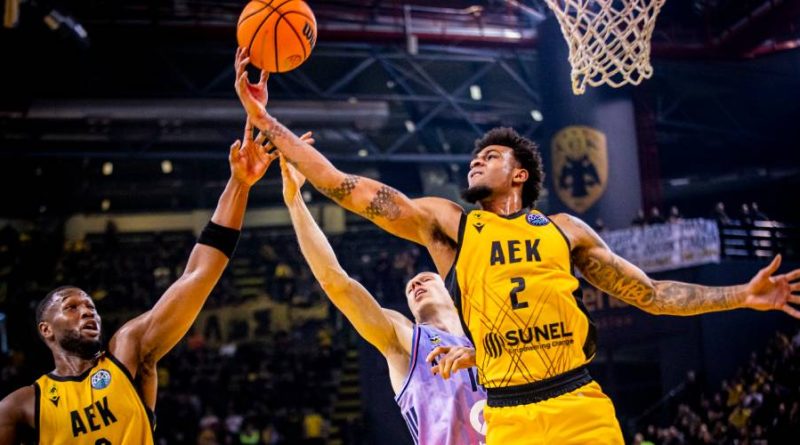 Tribünler doldu, Brown sahneye çıktı, AEK coştu!