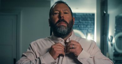 Komik, sıra dışı, bağımlılık yapan, izlemeye değer, Netflix