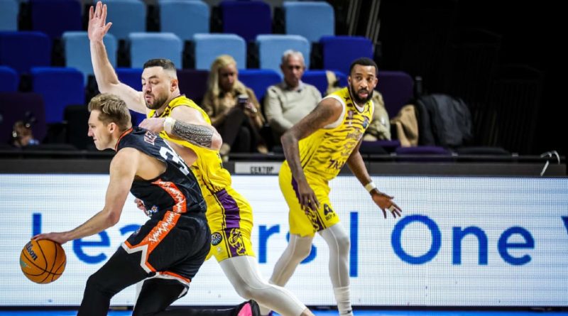 Le Mans'ın baskısı Holon'u eziyordu, skor konuşuyordu