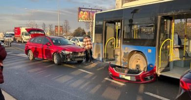 Çiftlik Kavşağı'nda kaza, Ankara trafiği yavaşladı