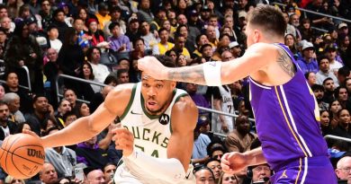 Yıldız bloklarla Bucks, Lakers'ı devirdi!