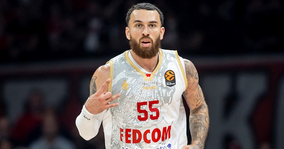 Sasha Vezenkov'un performansı, zirveye doğru tırmanıyor