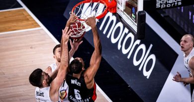 Sahnede Wiley, basketbolun heyecanını yakalıyor