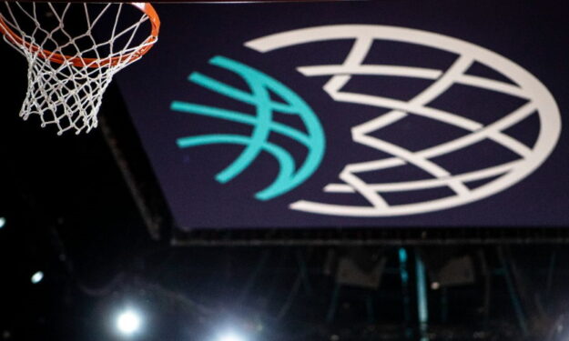 Heyecan dorukta, son fırsat, basketbol coşkusu!