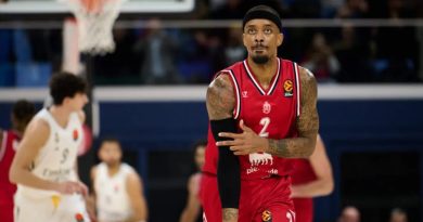 Milano'da galibiyet sevinci, Brown'la yollar ayrıldı