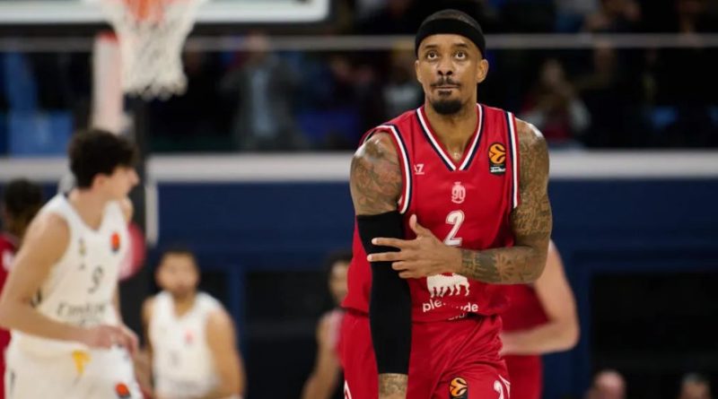 Milano'da galibiyet sevinci, Brown'la yollar ayrıldı