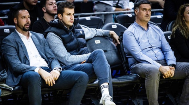 Beklenmedik ayrılık, yeni sayfa açma zamanı