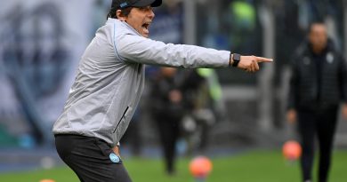 Tartışmalı penaltı, Conte'den eleştiri, Napoli-Verona berabere