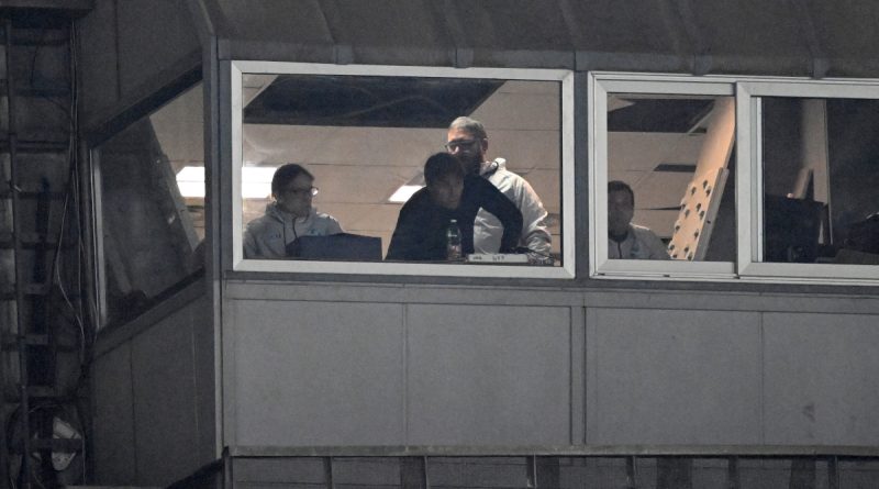 Genç Napoli, Sassuolo'ya karşı sahada, Conte tribünde